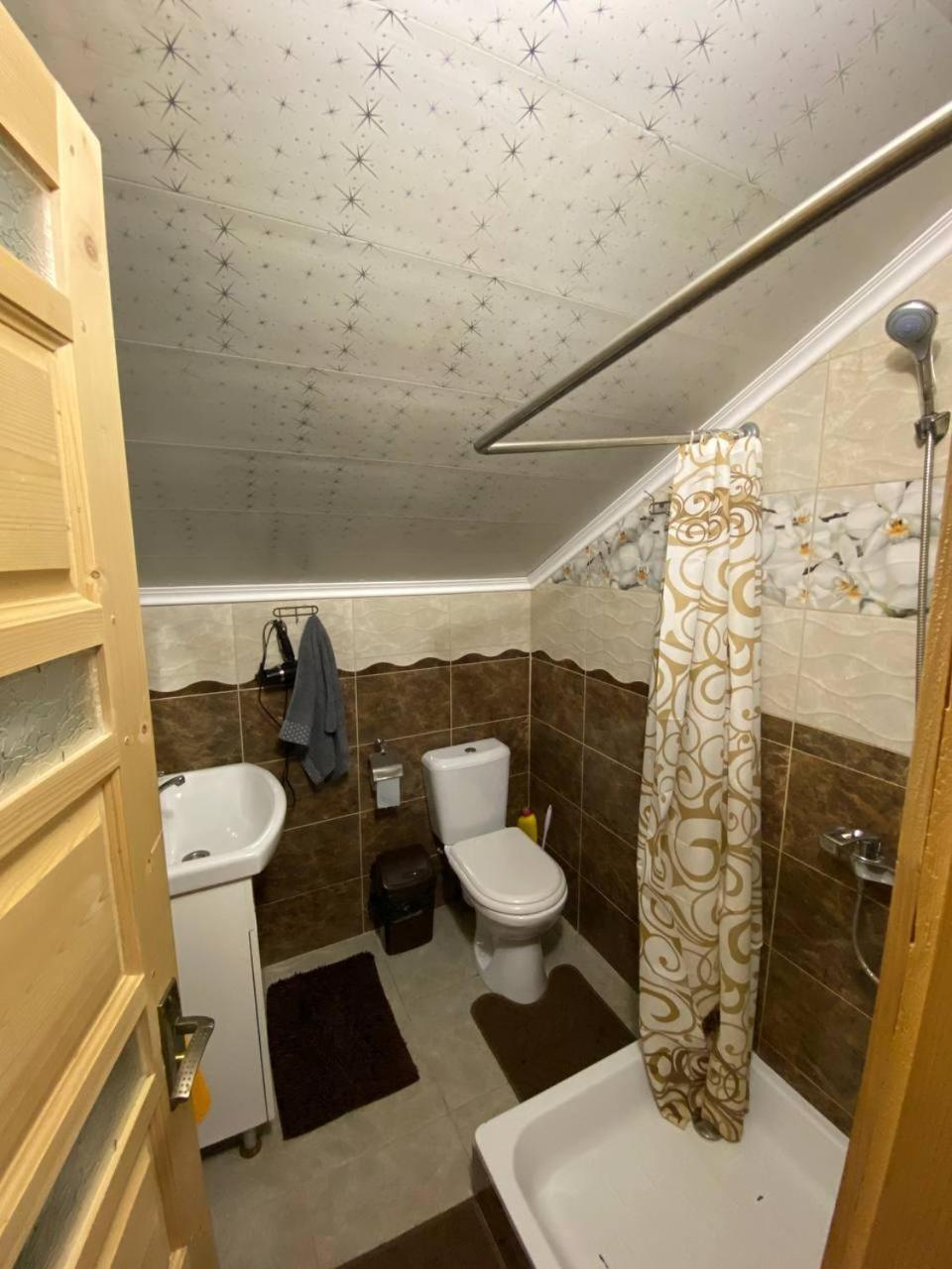 Sova Lazeshchyna Quarto foto